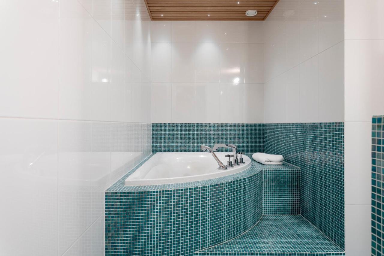 2Ndhomes Luxury Kamppi Center Apartment With Spa And Terrace Хельсинки Экстерьер фото